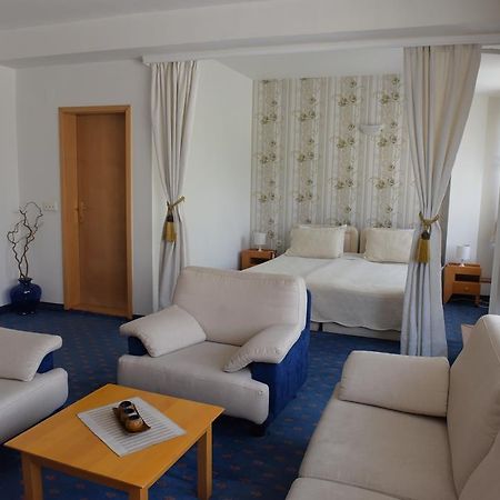 סקופיה Hotel Residence Inn מראה חיצוני תמונה
