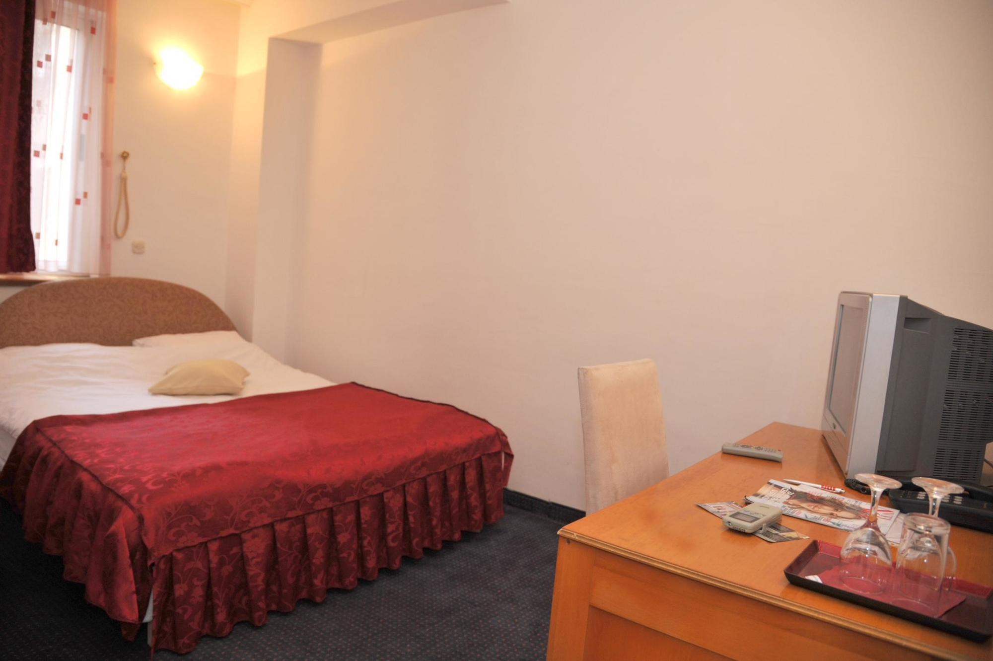 סקופיה Hotel Residence Inn מראה חיצוני תמונה