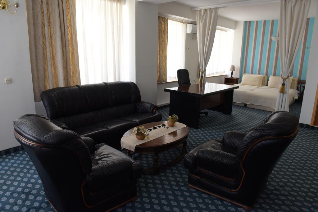 סקופיה Hotel Residence Inn מראה חיצוני תמונה