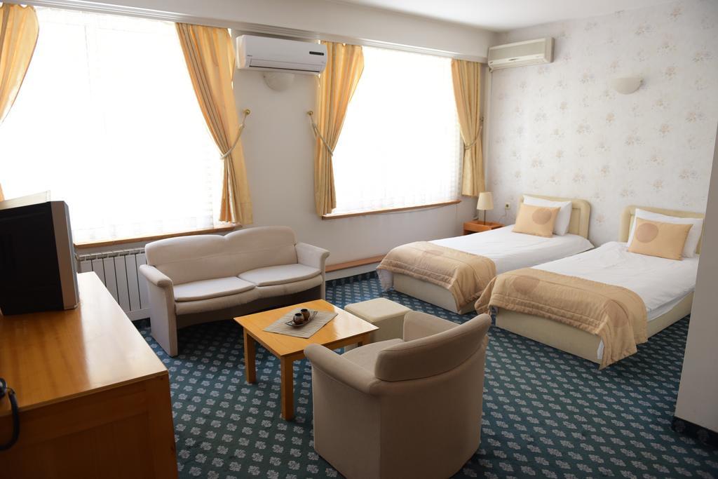 סקופיה Hotel Residence Inn מראה חיצוני תמונה