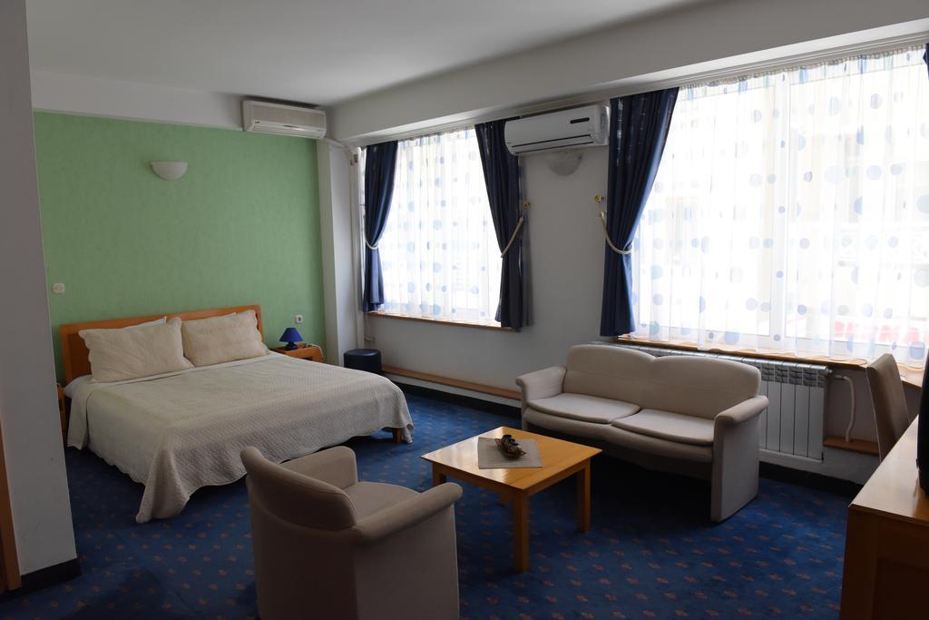 סקופיה Hotel Residence Inn מראה חיצוני תמונה